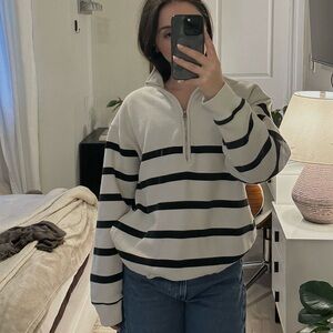 Abercrombie & Fitch Black and White Striped Sweater